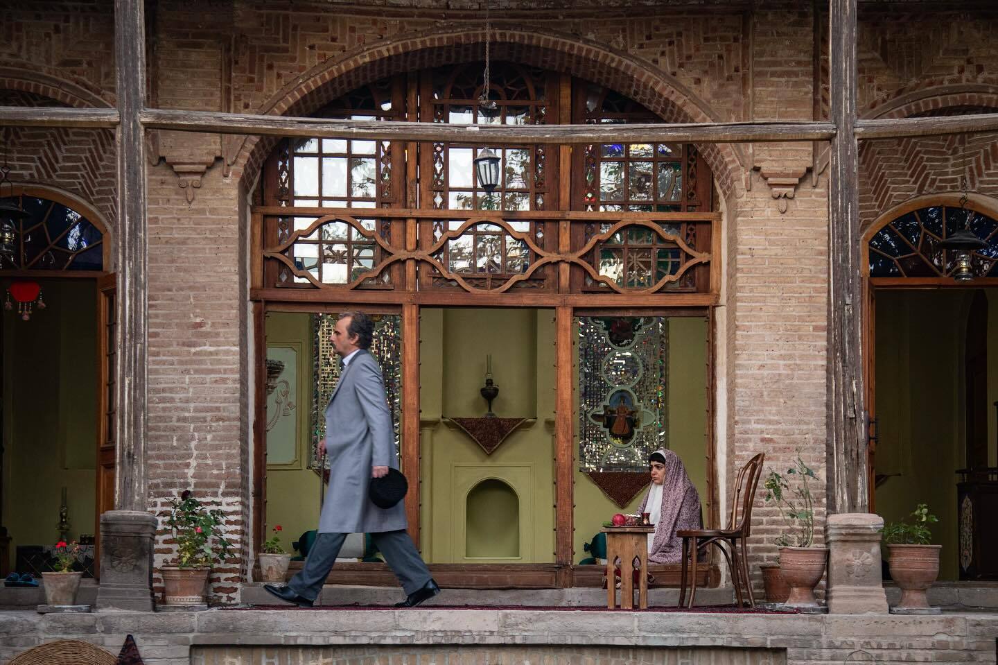 لیندا کیانی با گریم و لباس تاریخی در سریال جدید نرگس آبیار (عکس)