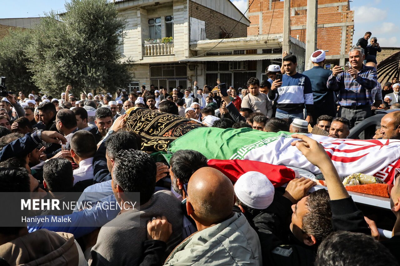 (تصاویر) تشییع پیکر باشکوه زنده یاد صابر کاظمی در آق‌قلا