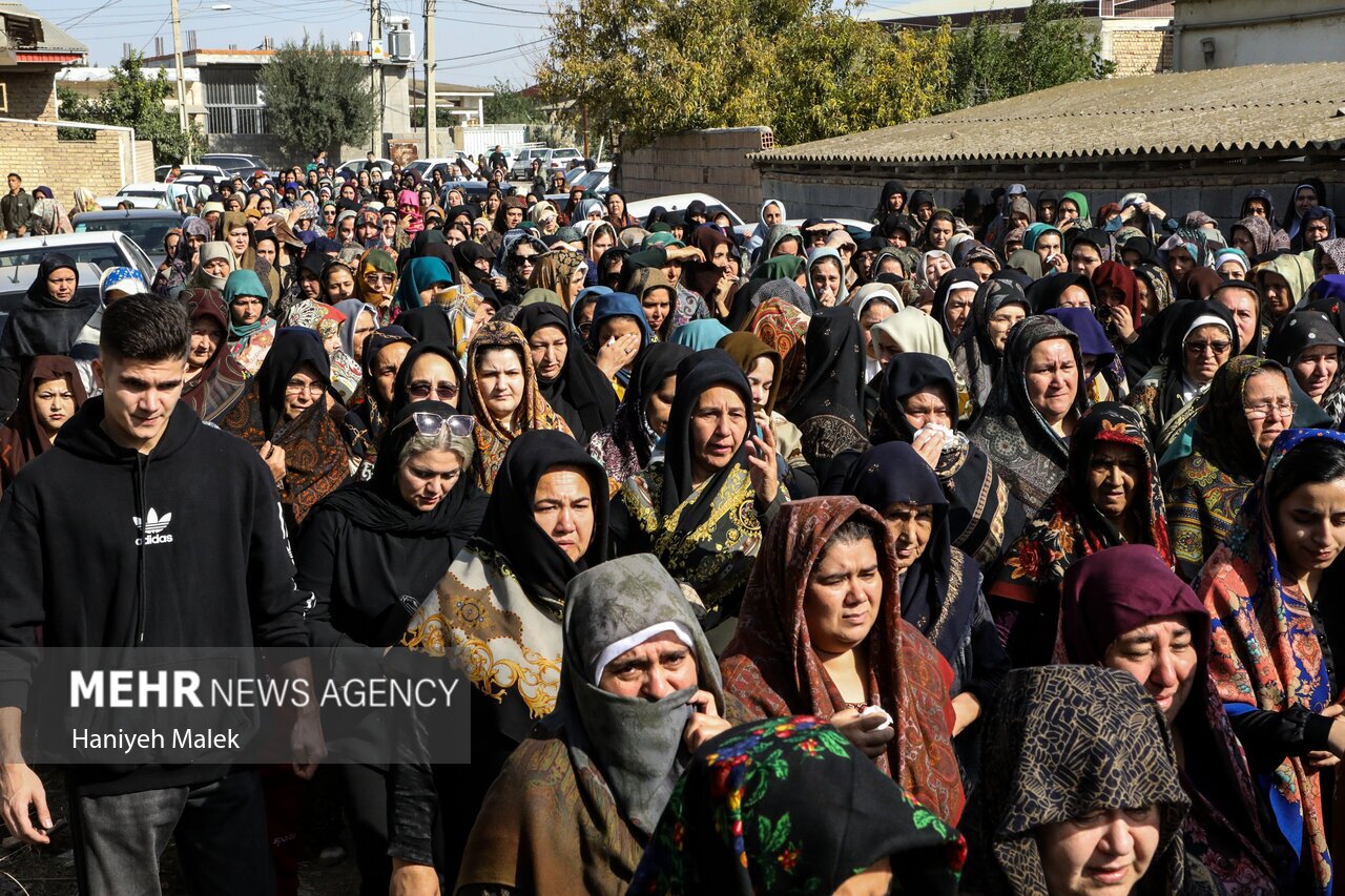 (تصاویر) تشییع پیکر باشکوه زنده یاد صابر کاظمی در آق‌قلا