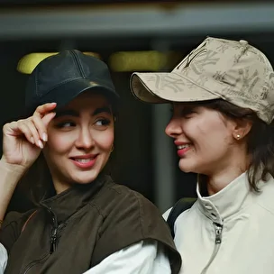 عکس‌های دو نفره سنا و سونیا حسینی دوقلوهای سریال پایتخت