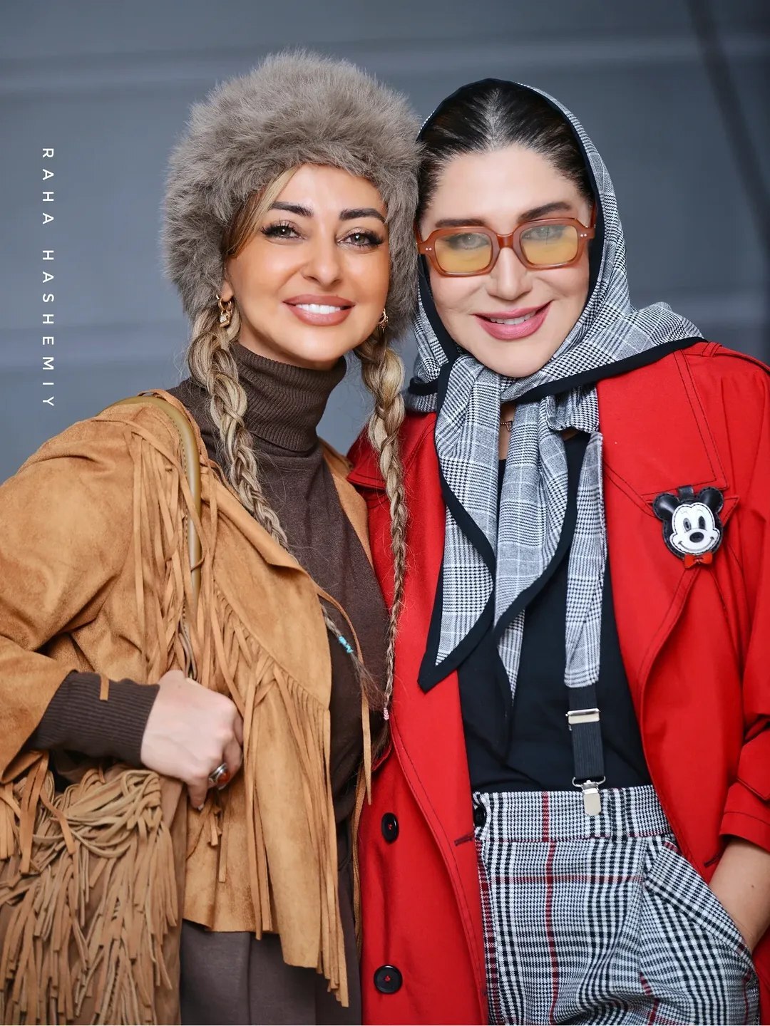 (عکس) تیپ نفیسه روشن با کلاه روسی و لباس سرخپوستی در اکران مردمی فیلم سینمایی شاه نقش