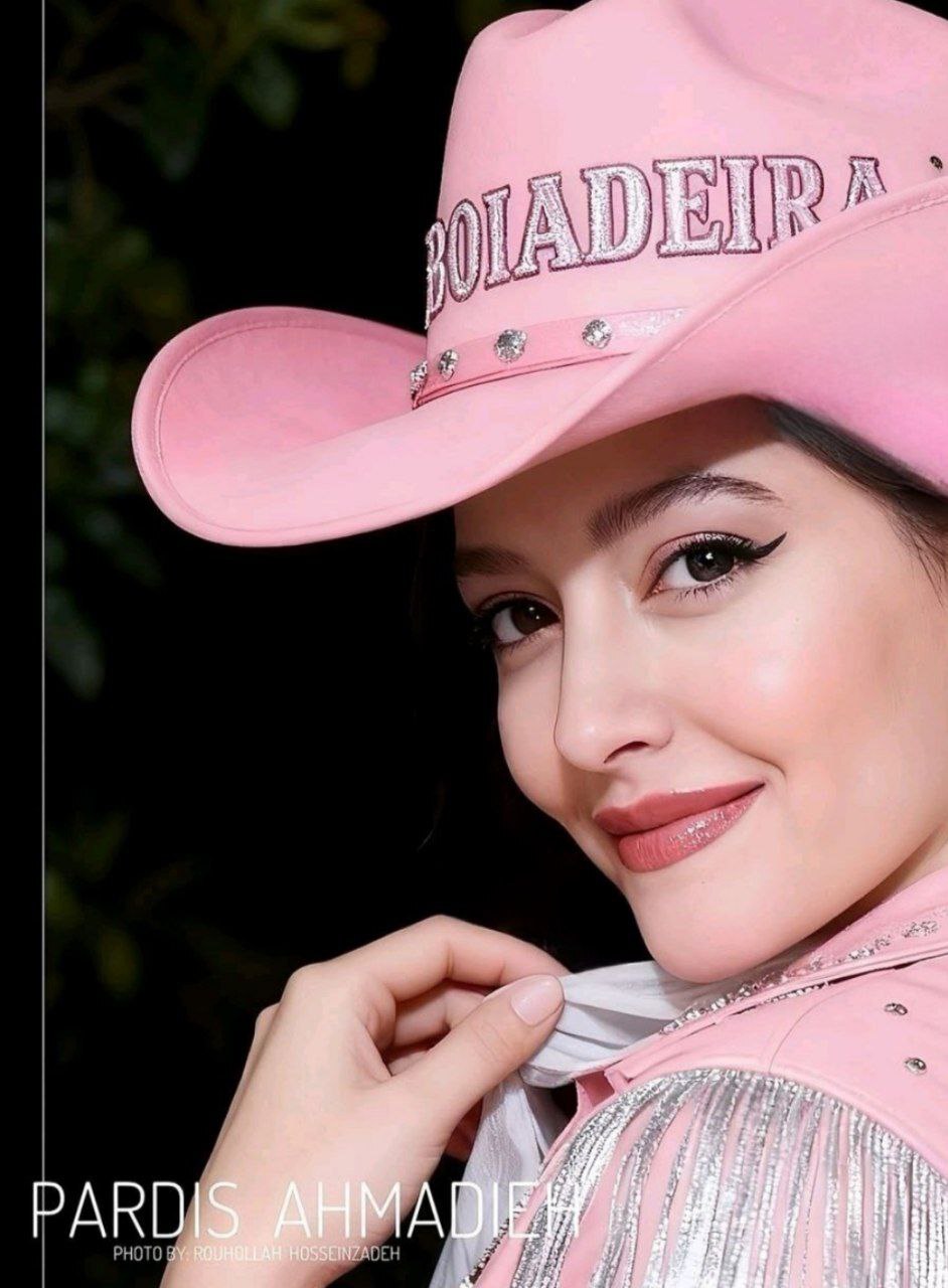 پردیس احمدیه با این استایل، باربی ایرانی شد! پردیس احمدیه با این استایل، باربی ایرانی شد!