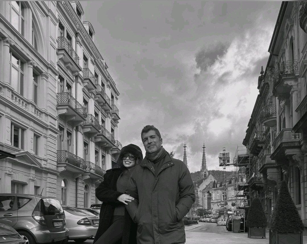 قاب عاشقانه اوزجان دنیز با زن ایرانی‌اش در ترکیه