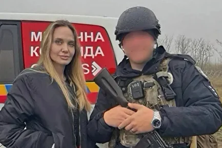 (تصاویر) حضور آنجلینا جولی در مناطق جنگی اوکراین