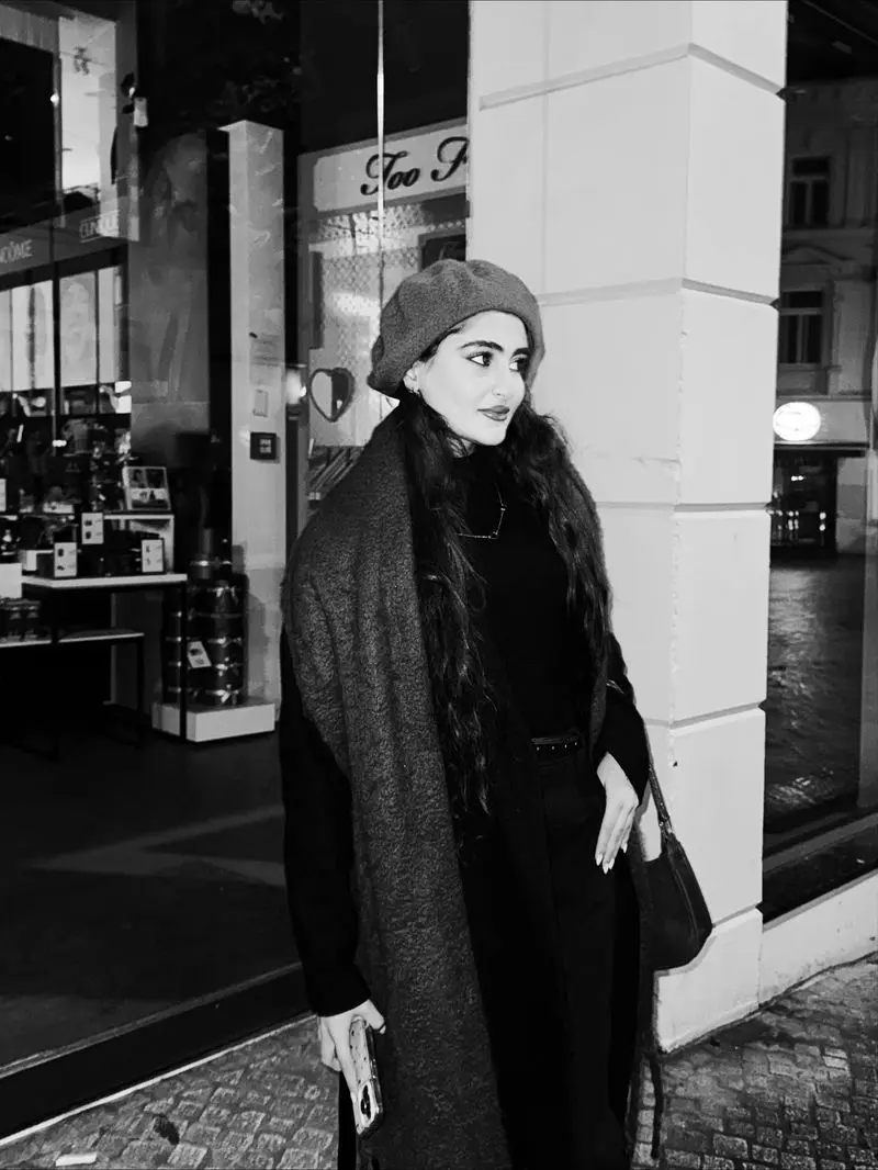 اولین تصاویر ملیکا پارسا پس از درگیر شدن در ماجرای پژمان جمشیدی اولین تصاویر ملیکا پارسا پس از درگیر شدن در ماجرای پژمان جمشیدی