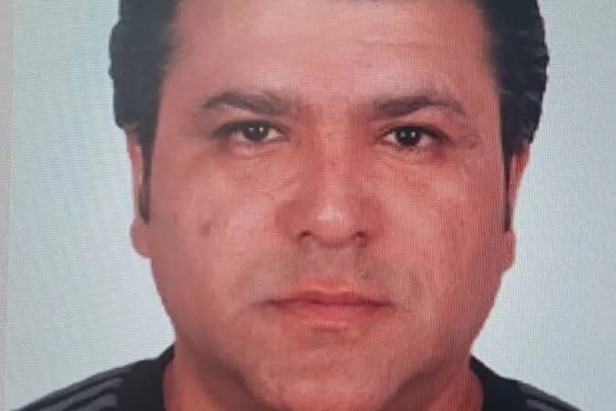 (عکس) درخواست پلیس ملارد از مردم؛ قاتل فراری را شناسایی کنید!