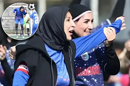 (عکس) مرجانه گلچین کاپیتان فوتبال شد!