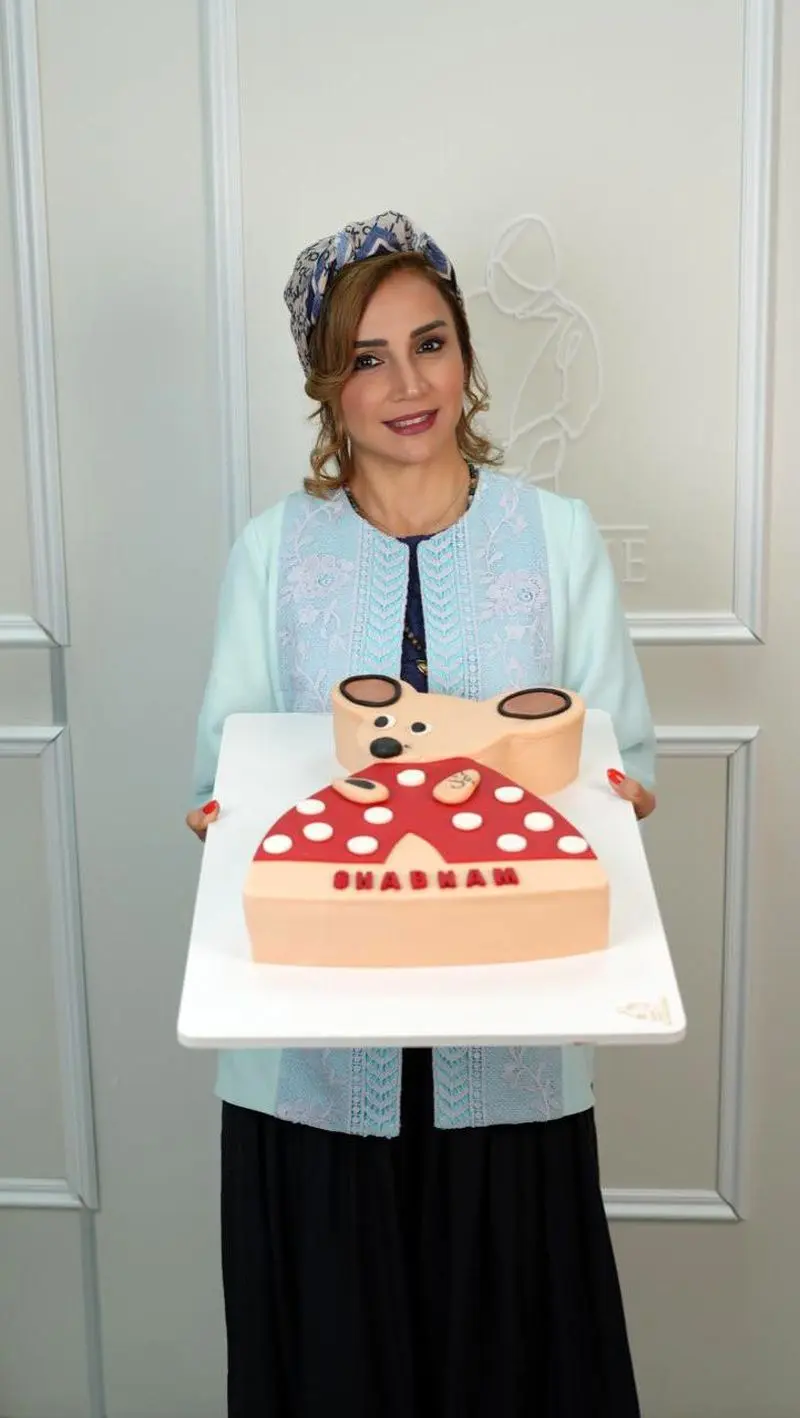 (ویدئو) شبنم قلیخانی کیک تولد دوران کودکی خود را با دخترش پخت (ویدئو) شبنم قلیخانی کیک تولد دوران کودکی خود را با دخترش پخت