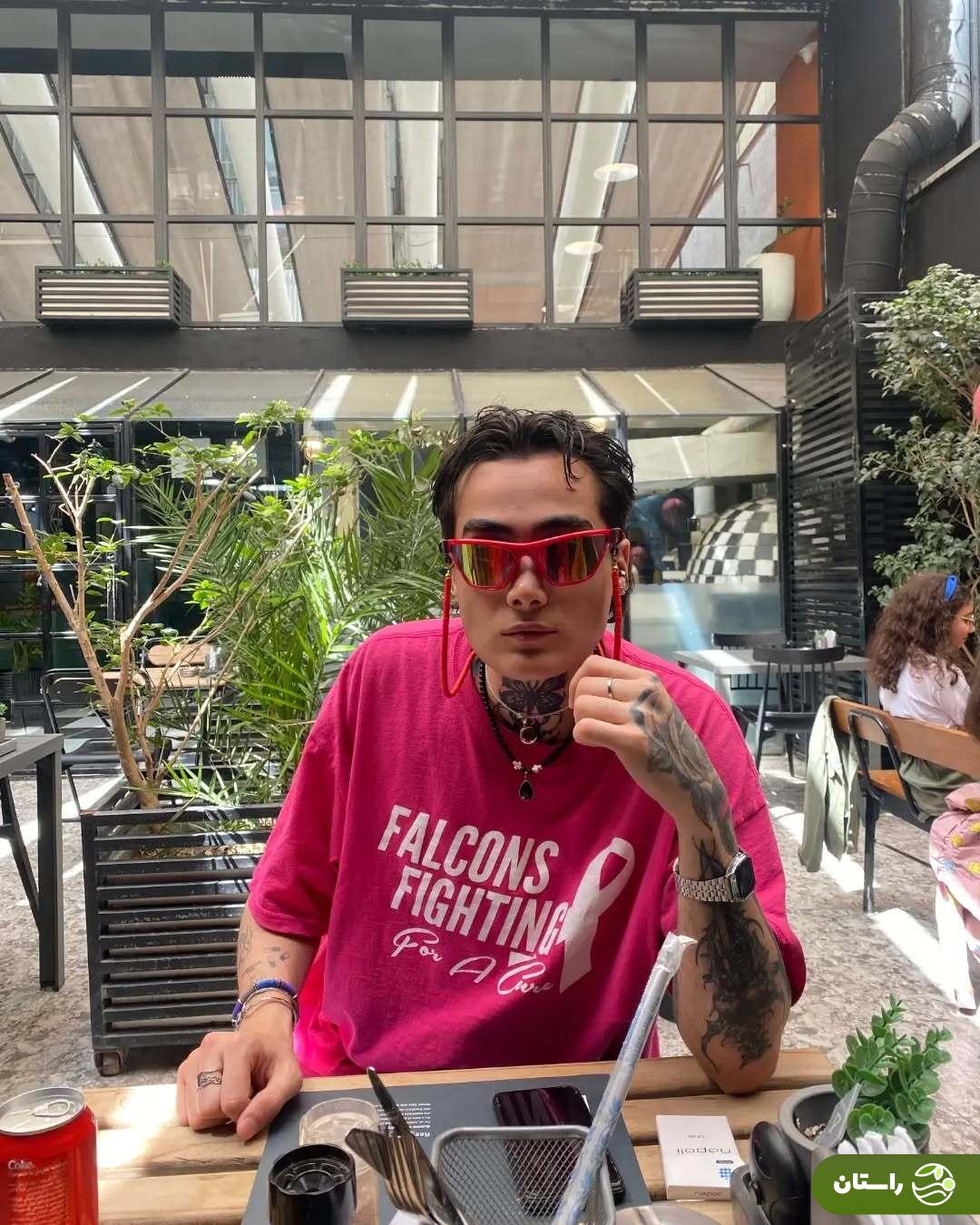 آدور؛ داستان «گرگِ قیچی به دستِ نسل Z» و پسری که با یک ایده ساده، فضای آرایشگری ایران را تکان داد آدور