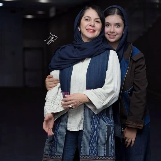 مشهورترین مادر و دختر سینمای ایران در یک قاب صمیمی