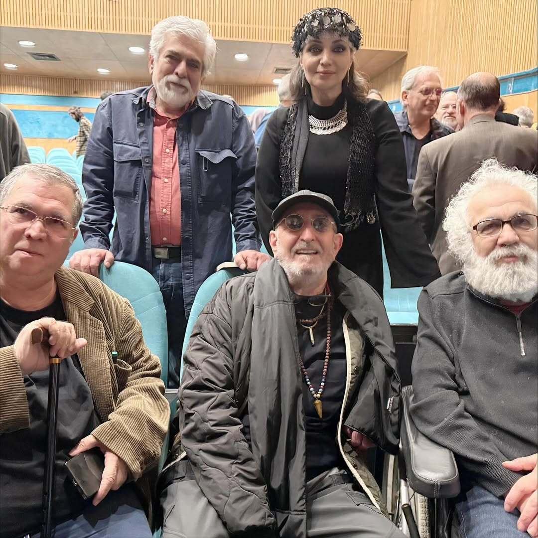 (عکس) استایل خاص الهام پاوه نژاد در مراسم شب علیرضا کوشک جلالی