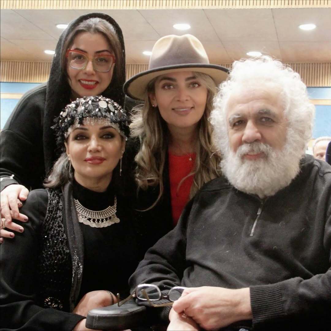 (عکس) استایل خاص الهام پاوه نژاد در مراسم شب علیرضا کوشک جلالی