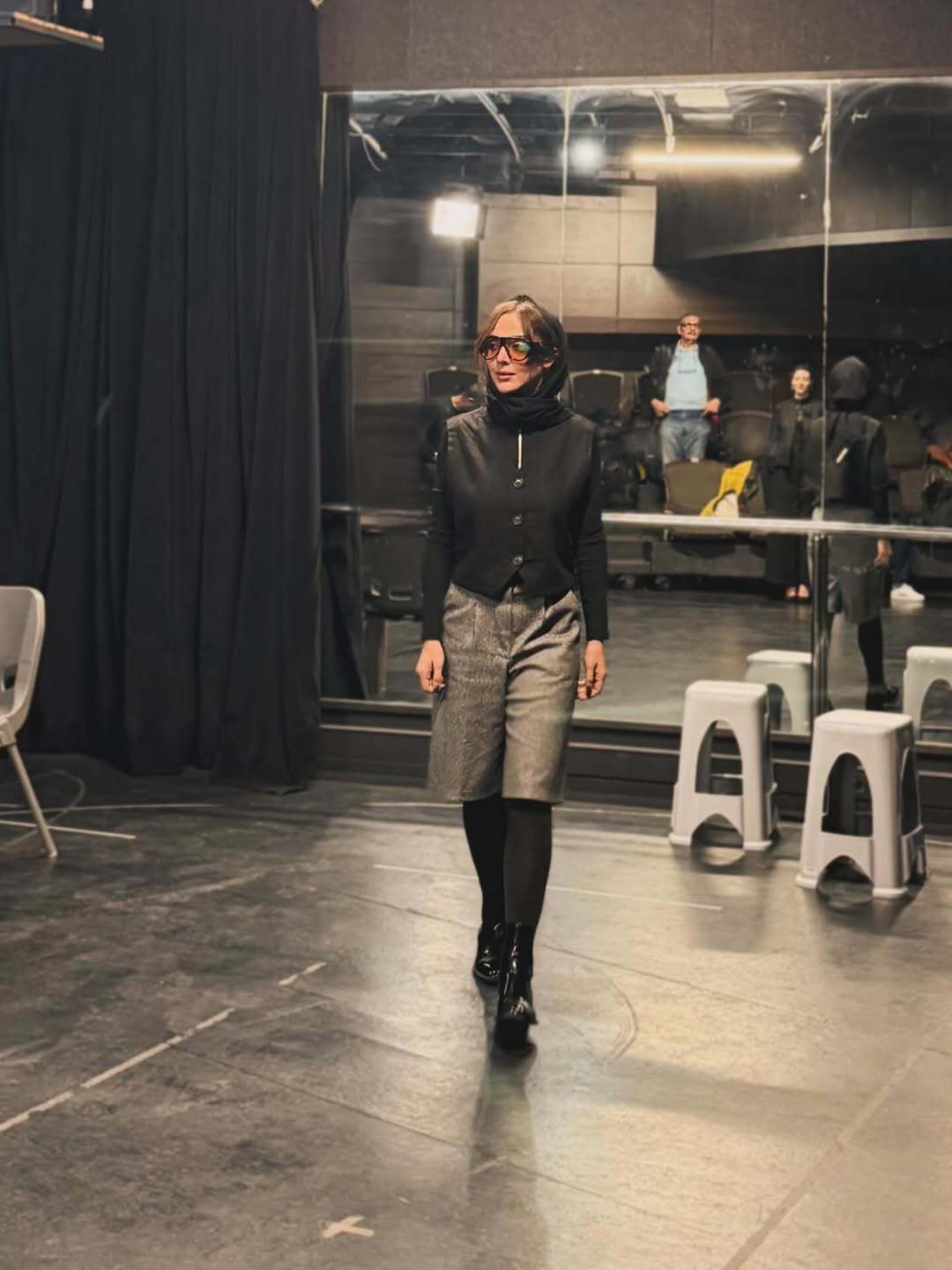 (عکس) سلفی متفاوت المیرا دهقانی با آیفون ۱۷ و تیپی جذاب