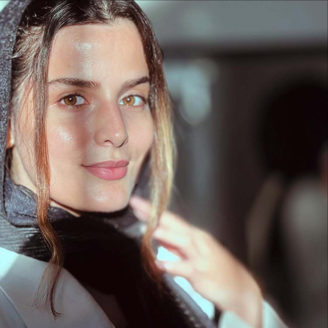 بیوگرافی و حواشی «غزاله اکرمی»؛ از بازی در «سوجان» تا ماجرای خودکشی + تصاویر بیوگرافی و حواشی «غزاله اکرمی»؛ از بازی در «سوجان» تا ماجرای خودکشی + تصاویر