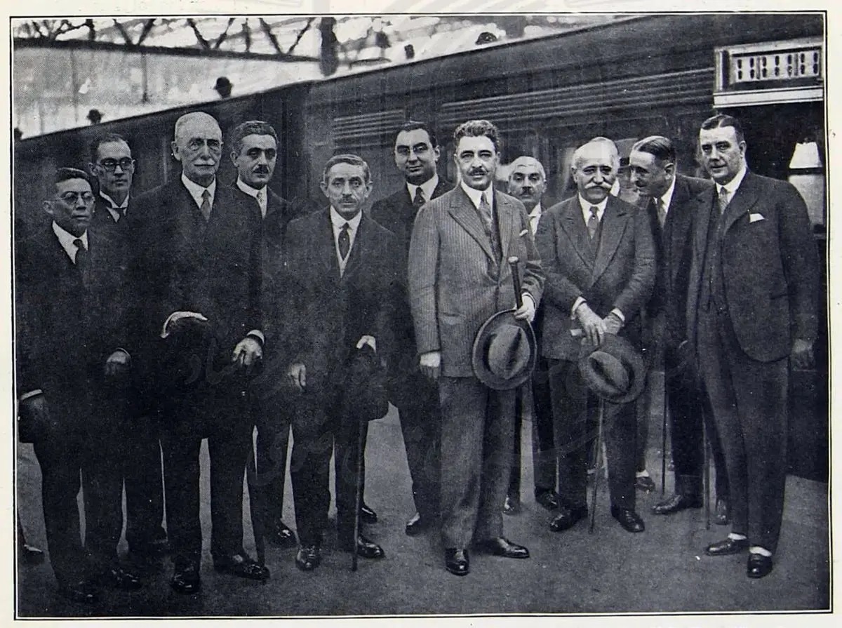 (عکس) تونل زمان؛ عبدالحسین تیمورتاش در مترو لندن؛ سال ۱۳۱۰