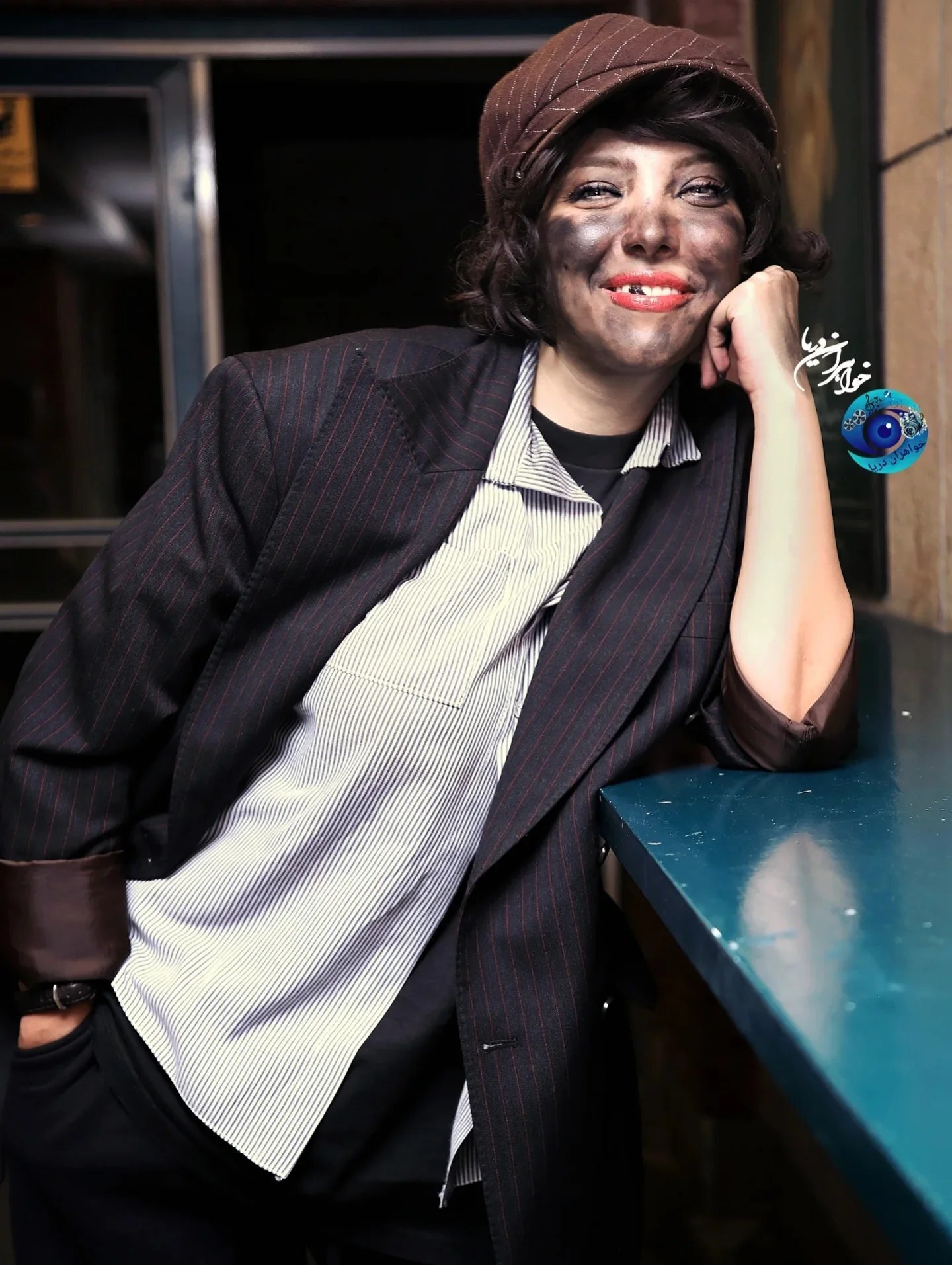 (عکسی) گریم عجیب و شوکه‌کننده صدف اسپهبدی در نمایش «شب»