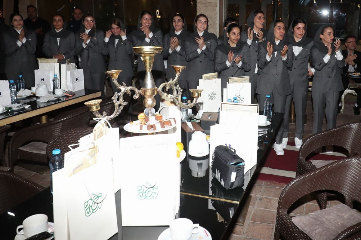 (عکس) استایل رسمی بازیکنان تیم ملی فوتسال زنان پیش از پرواز به دبی