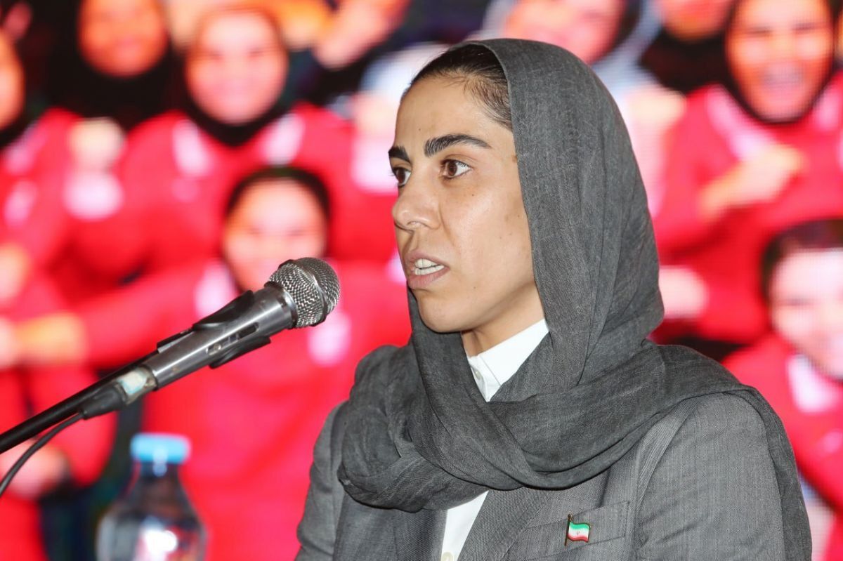 (عکس) استایل رسمی بازیکنان تیم ملی فوتسال زنان پیش از پرواز به دبی