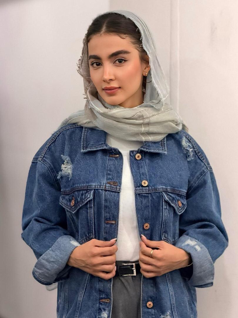 عکس‌های جدید سنا و سونیا حسینی | سارا و نیکا سریال پایتخت با استایلی جذاب و هماهنگ