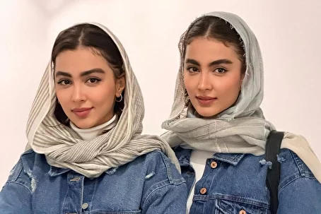 عکس‌های جدید سنا و سونیا حسینی | سارا و نیکا سریال پایتخت با استایلی جذاب و هماهنگ