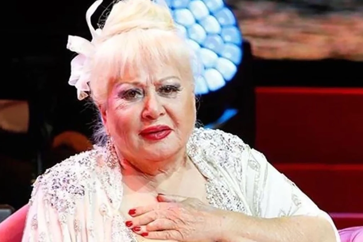 خواننده مشهور ترکیه درگذشت؛ بیوگرافی معزز آباچی ستاره موسیقی کلاسیک ترکیه خواننده مشهور ترکیه درگذشت؛ بیوگرافی معزز آباچی ستاره موسیقی کلاسیک ترکیه