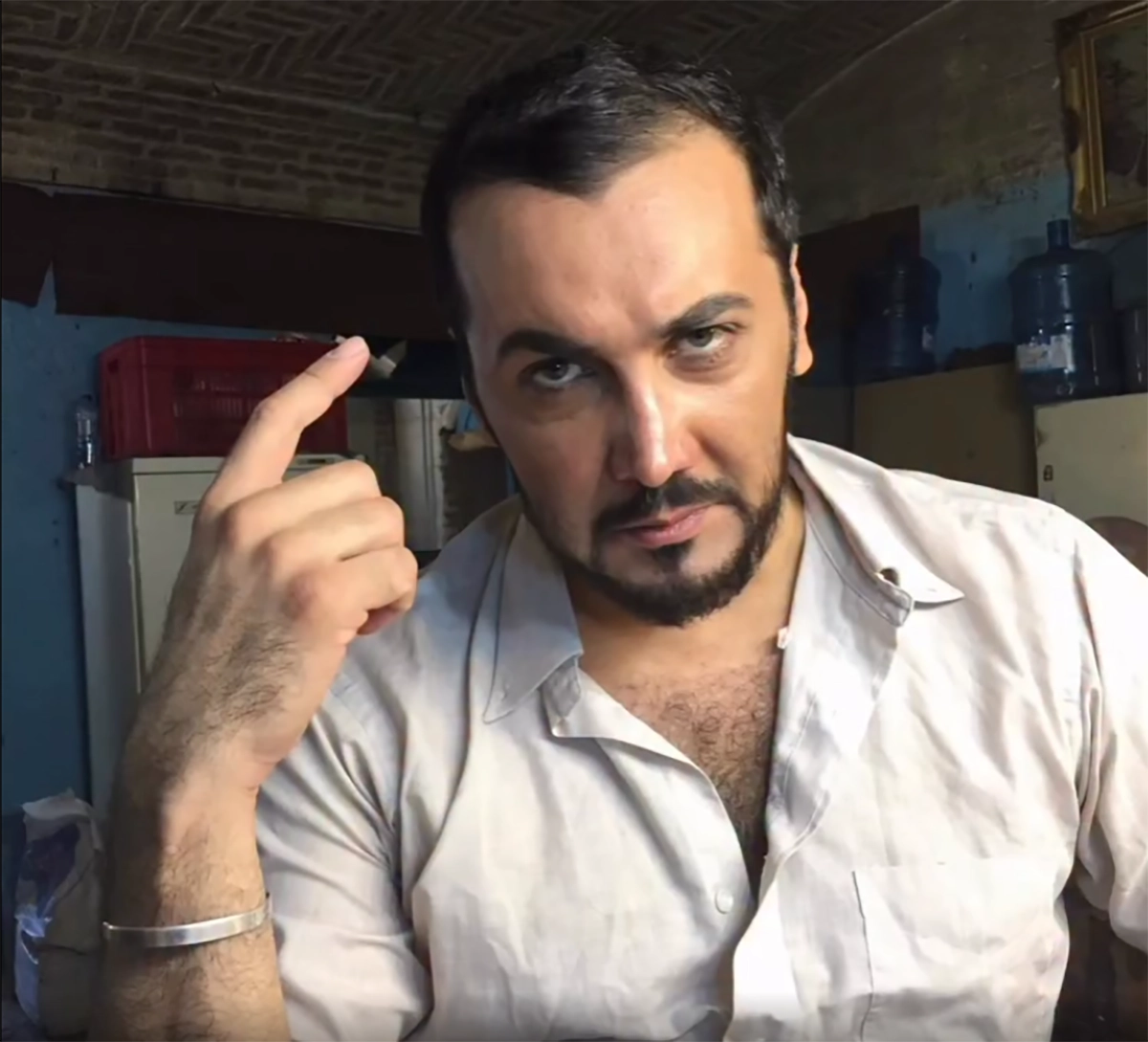 (عکس)  گریم جدید و متفاوت حسام نواب صفوی