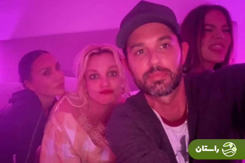 دورهمی کیم کارداشیان و خواهرش کلوئی با بریتنی اسپیرز دورهمی کیم کارداشیان و خواهرش کلوئی با بریتنی اسپیرز