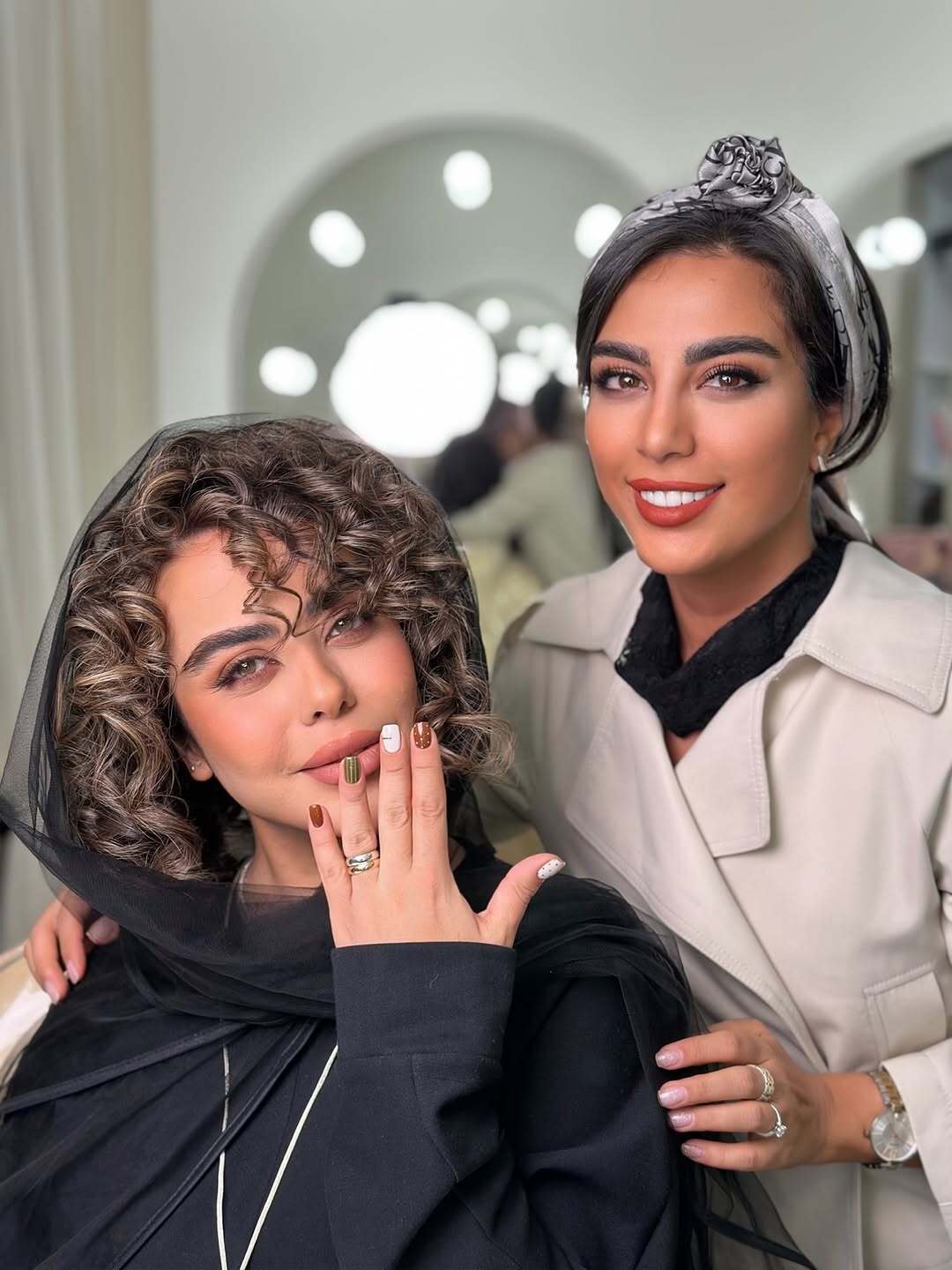 (عکس) «الهام اخوان» با چهرهای متفاوت؛ رونمایی از مدل موی فر و رنگهای پاییزی! (عکس) «الهام اخوان» با چهرهای متفاوت؛ رونمایی از مدل موی فر و رنگهای پاییزی!