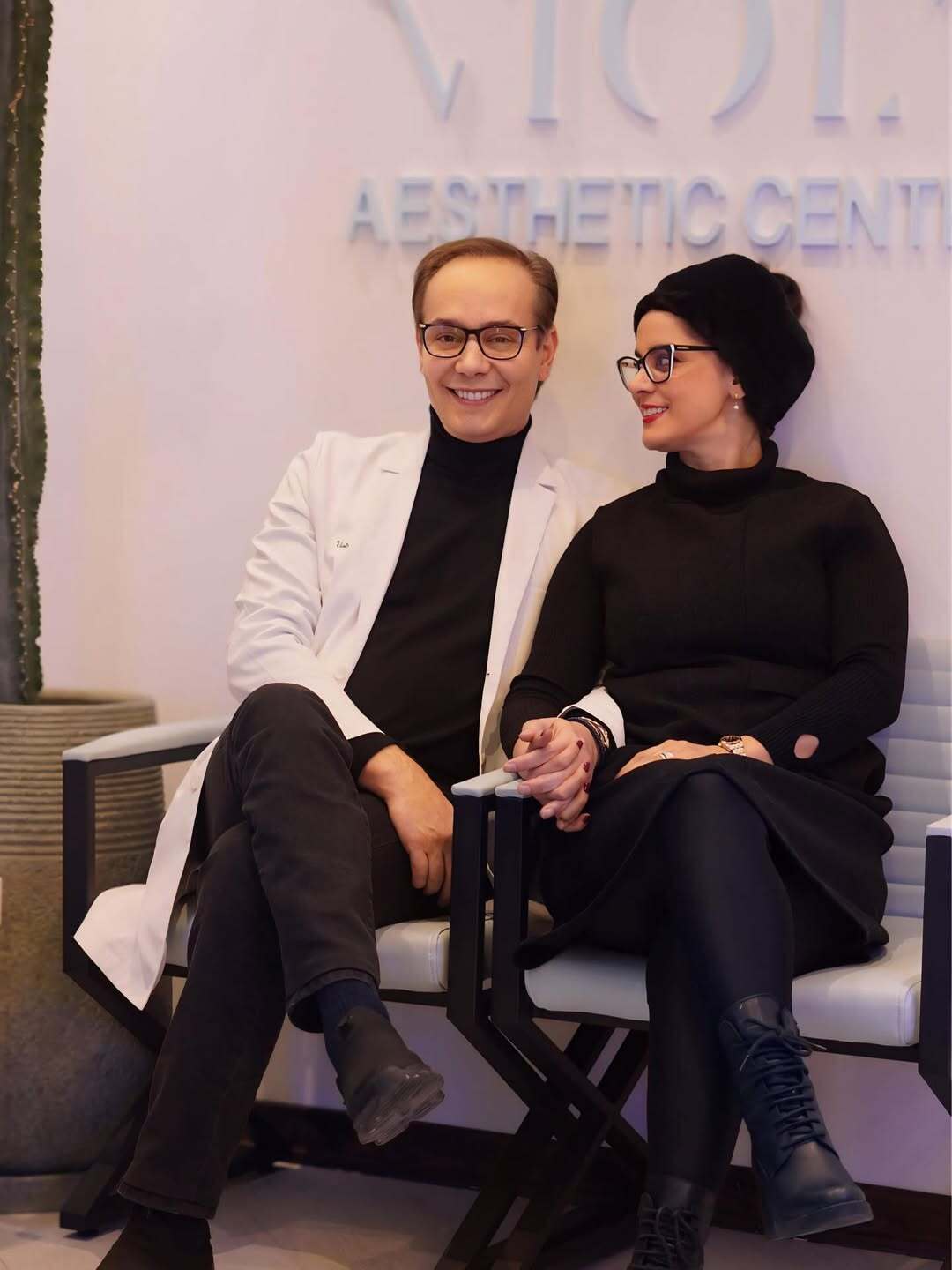 عکس‌های عشاقانه غزل شاکری و همسرش