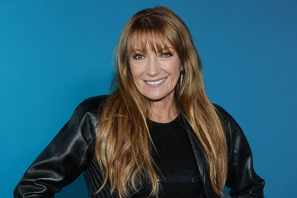 داستان جذاب عاشق شدن جین سیمور ستاره سریال پزشک دهکده در ۷۰ سالگی؛ این پنجاه سالگی است!