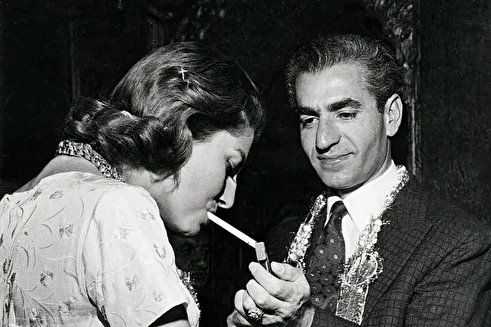 (عکس) تونل زمان؛ ثریا اسفندیاری ۴ ساله در آغوش مادر آلمانی‌اش؛ سال ۱۳۱۵