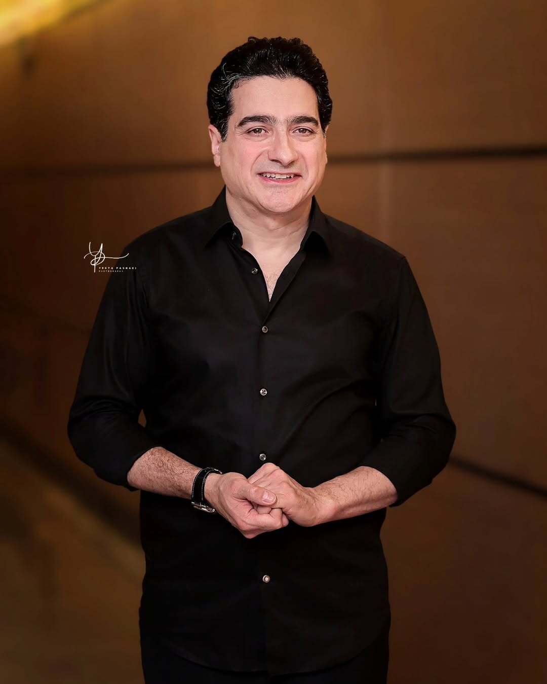 (تصاویر) استایل غیرمنتظره همایون شجریان در جشنواره ۲۵