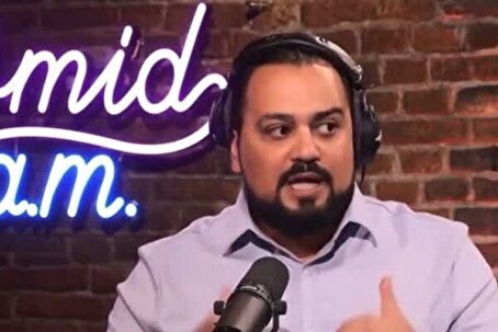 ویدئو | صحبت‌های تلخ «امید خلیلی مجری مشهور من‌و‌تو» درباره مهاجرت و بازگشت به ایران