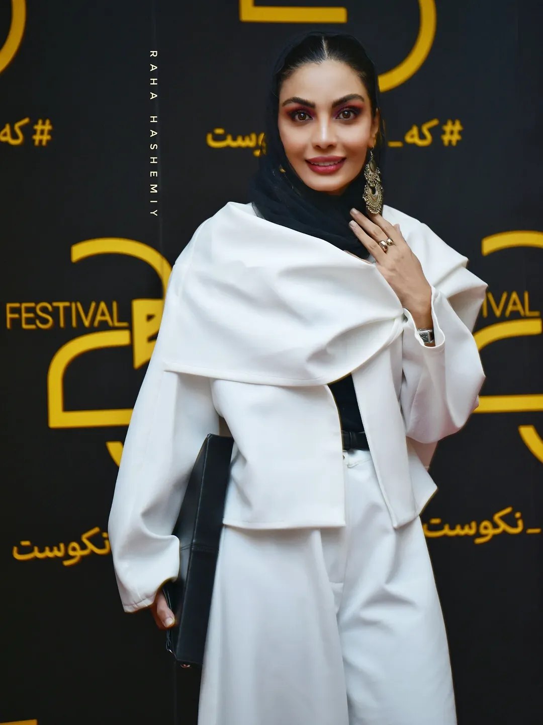 (عکس) استایل خاص و شیک صحرا اسداللهی در اختتامیه جشنواره ۲۵