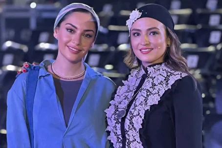 (عکس) گلاره عباسی (نزهت) و ترلان پروانه (محبوبه) در پشت صحنه سریال «بامداد خمار»