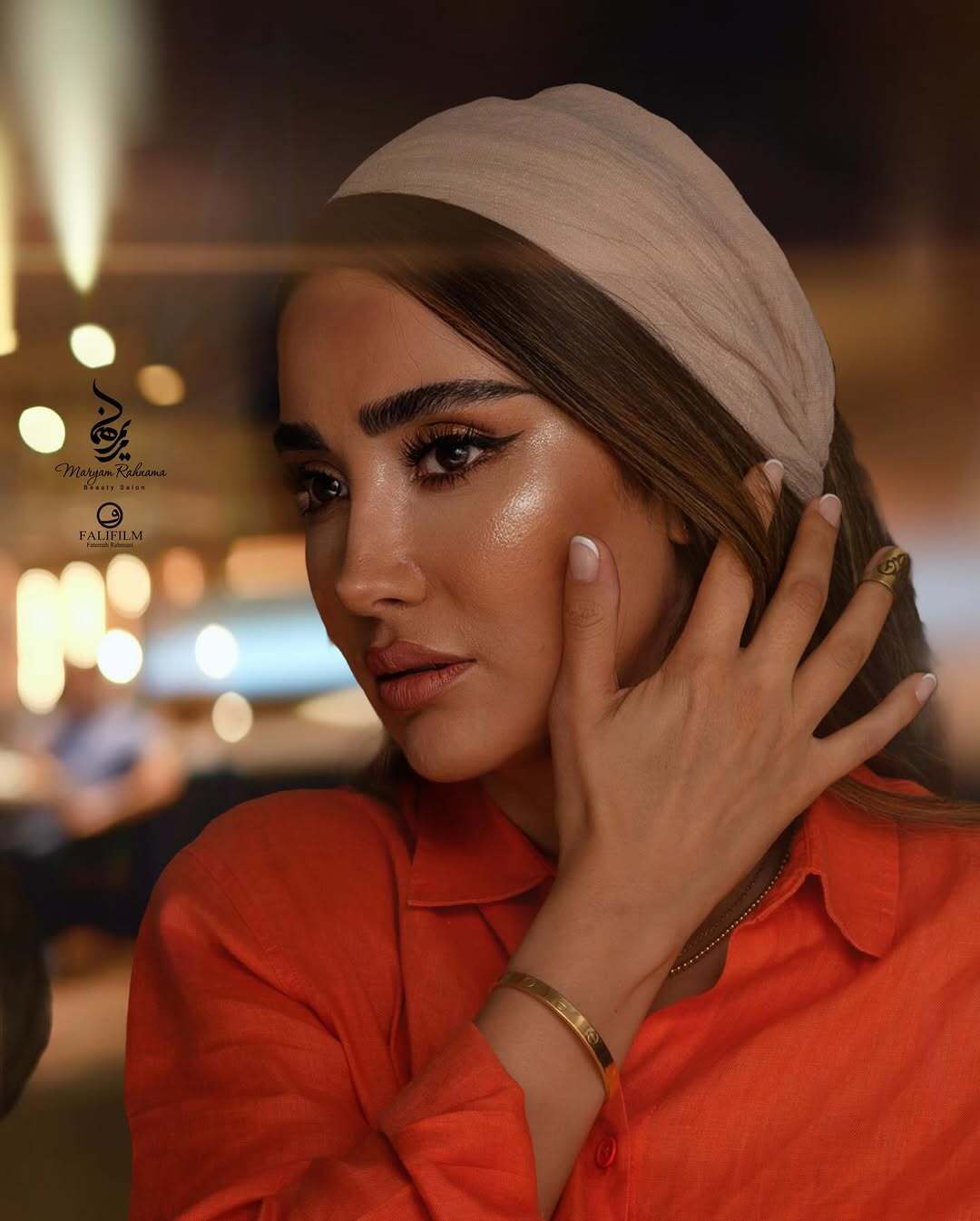 (عکس) میکاپ جدید بهاره افشاری با پیراهن نارجی