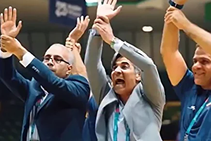 جدال لفظی وحید شمسایی با عادل فردوسی‌پور؛ آقای شمسایی به چه کسی ربط دارد؟ + ویدئو