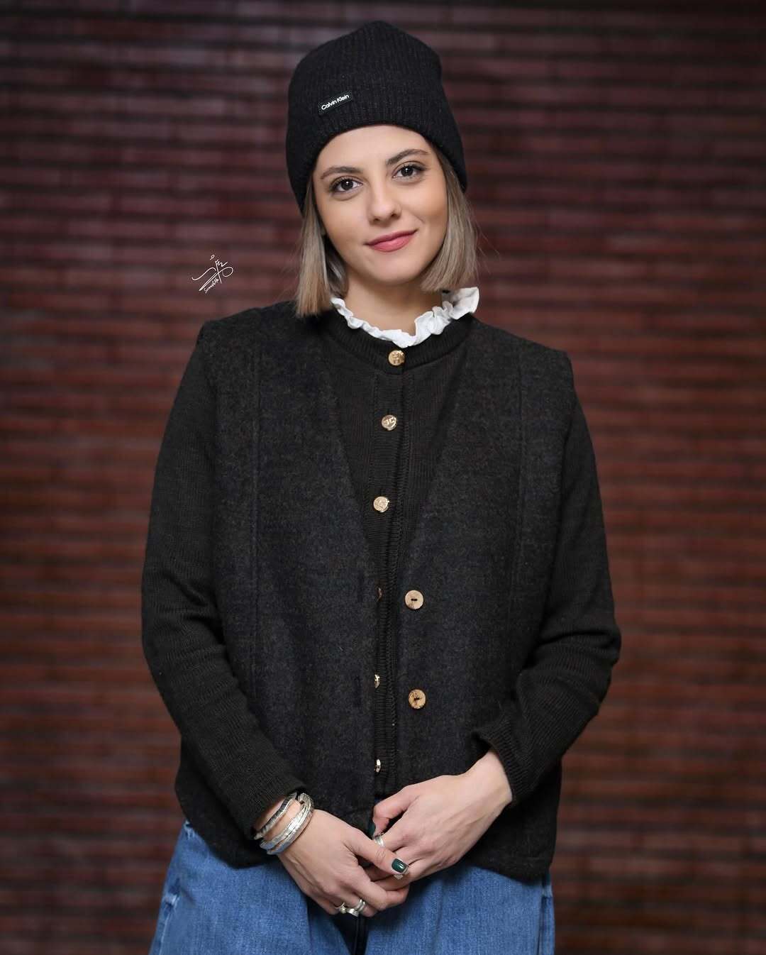 (عکس) استایل پاییزی مهسا طهماسبی در پشت صحنه نمایش باران اسیدی