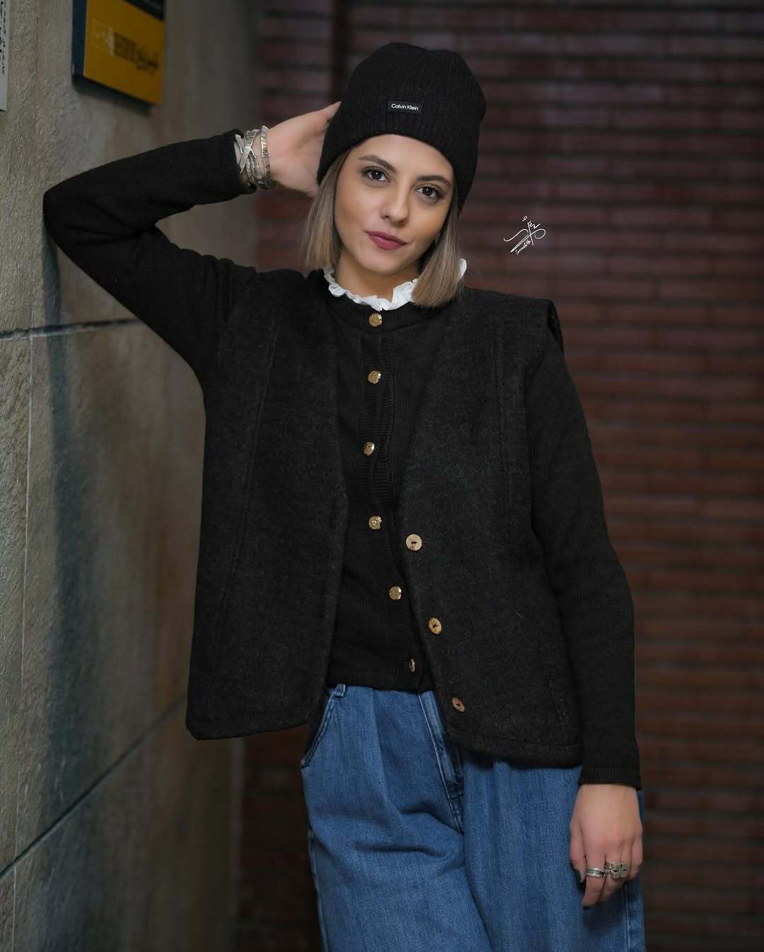 (عکس) استایل پاییزی مهسا طهماسبی در پشت صحنه نمایش باران اسیدی