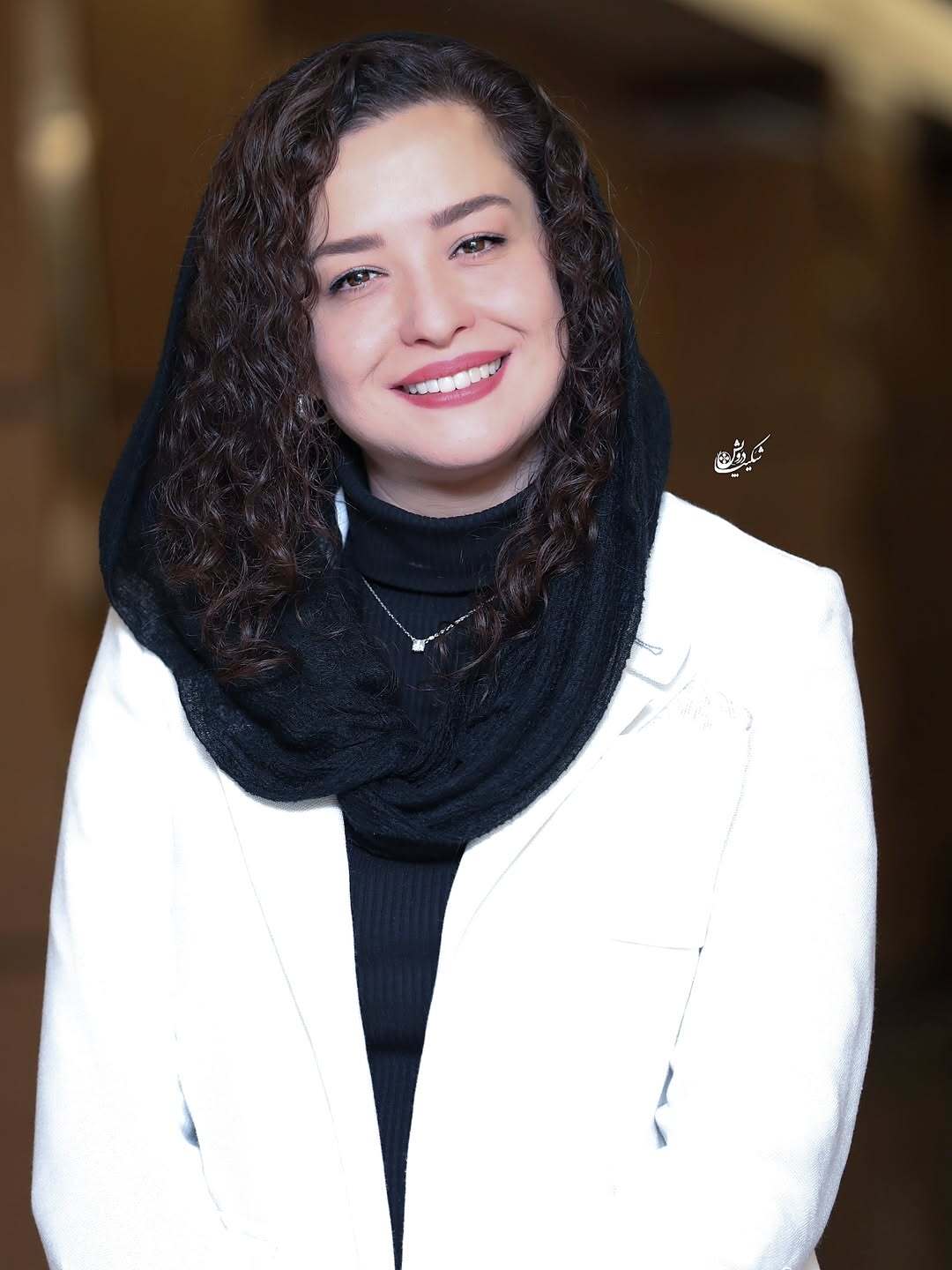 (عکس) ساعت ۵۰۰ میلیون تومانی مهراوه شریفی‌نیا در جشنواره ۲۵