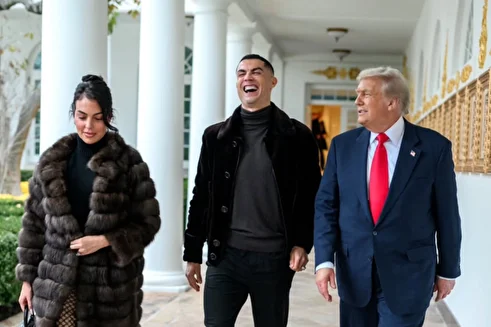 (عکس) ترامپ کلید کاخ سفید را به رونالدو اهدا کرد