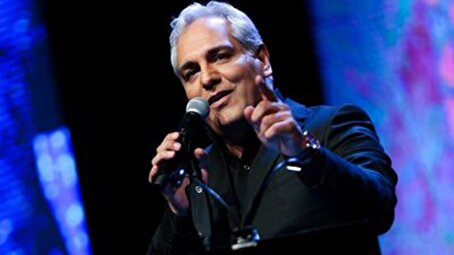 مدیری به دردسر افتاد؛ خالق «سوغاتی» هایده از مهران مدیری شکایت کرد