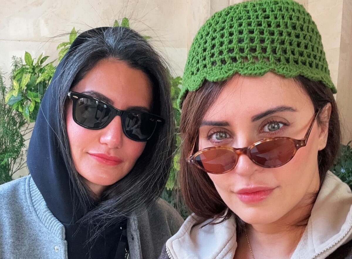 عکس دیدنی الناز شاکردوست در کنار خواهرش