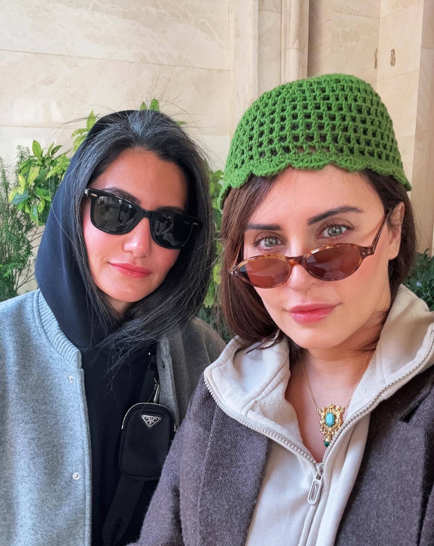 عکس دیدنی الناز شاکردوست در کنار خواهرش