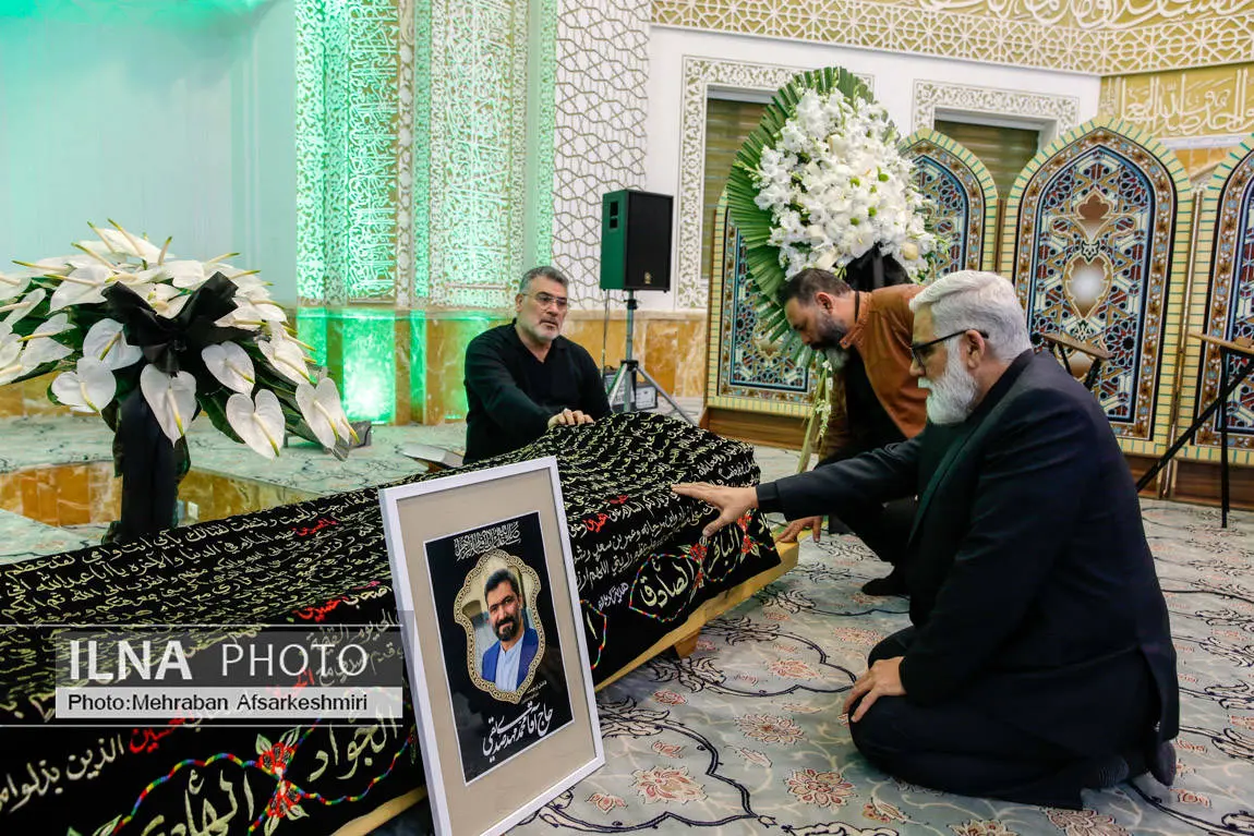 (عکس) نوشته روی عکس تابوت پسر کاظم صدیقی خبرساز شد