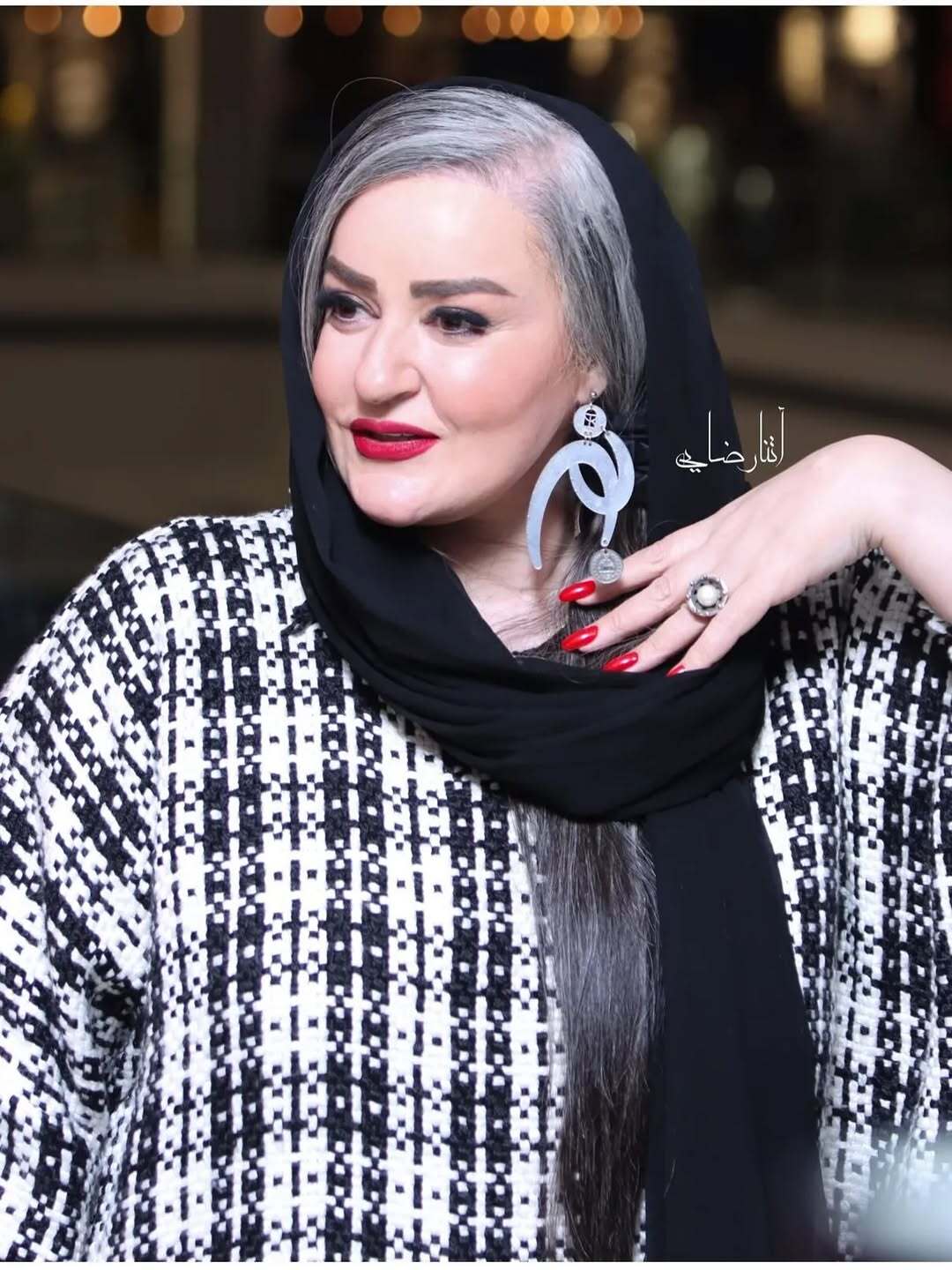 عکس‌های صمیمانه نعیمه نظام دوست و النازشاکردوست در اکران کج‌پیله