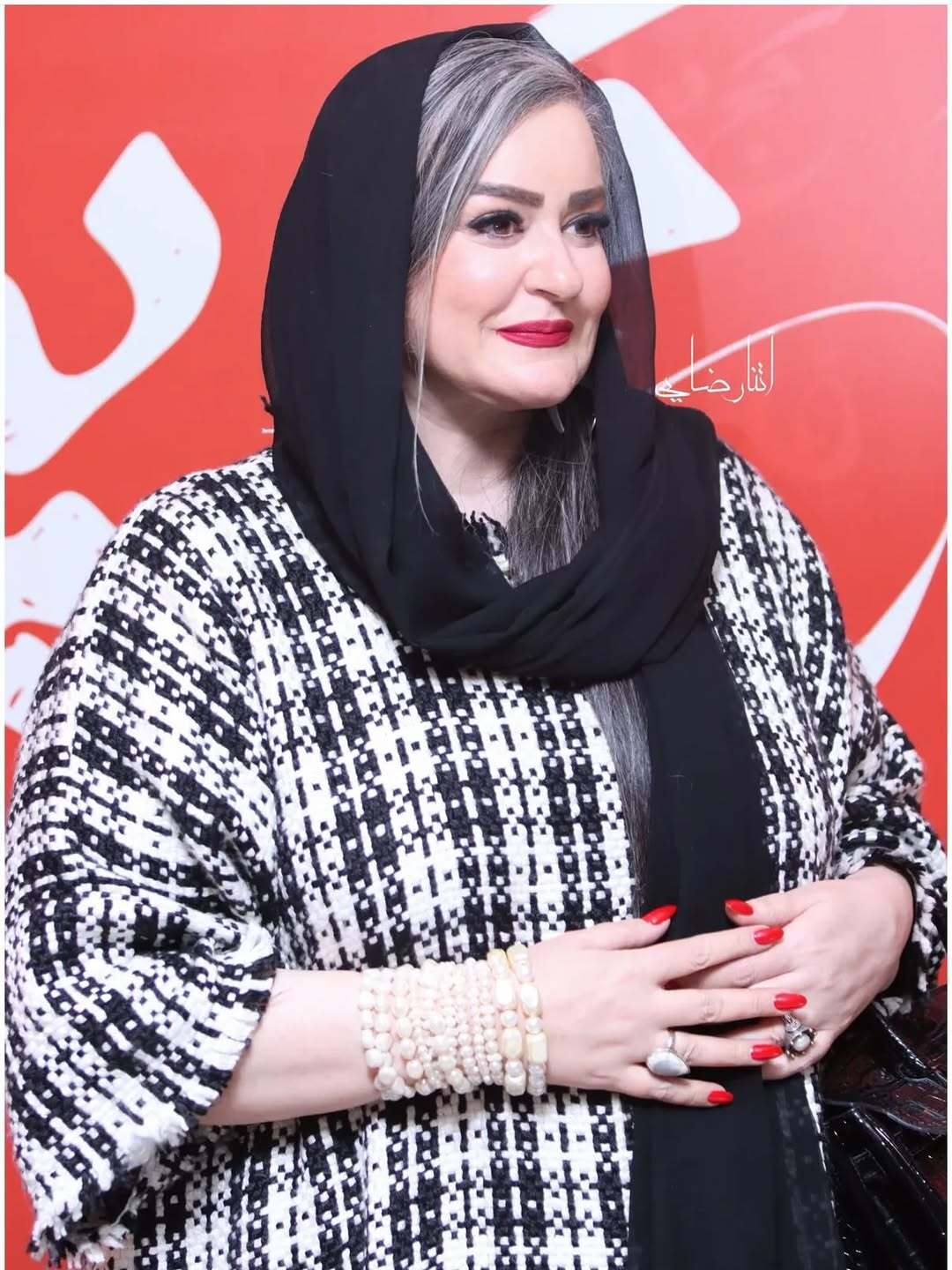 عکس‌های صمیمانه نعیمه نظام دوست و النازشاکردوست در اکران کج‌پیله