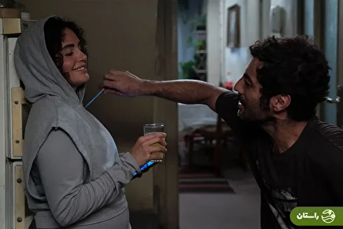 (ویدئو)  رپ خوانی نوید پورفرج و الناز شاکردوست در خیابان های تهران