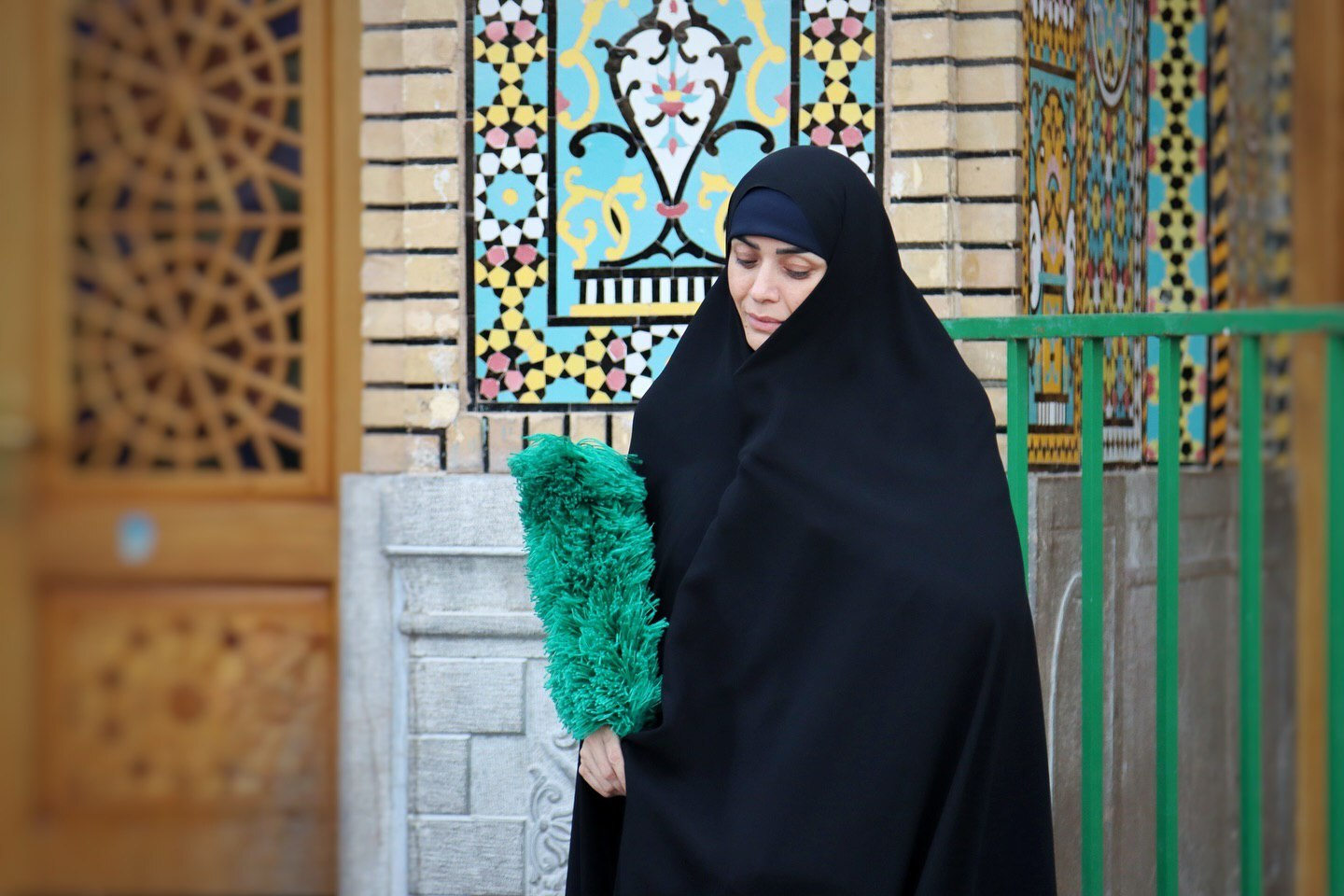 الهام چرخنده خادم حرم شد