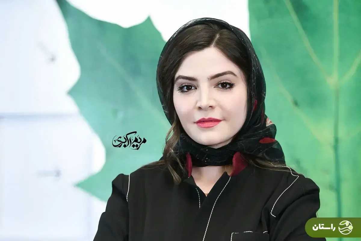 (تصاویر) استایل  آوا دارویت با «کت و شلوار مشکی»